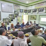 Tujuh Ketua MHA Kabupaten Aceh Tamiang Lakukan Kunjungan Kerja ke Kantor Yayasan AGC Tujuh Ketua MHA Kabupaten Aceh Tamiang Lakukan Kunjungan Kerja Ke Kantor Yayasan AGC